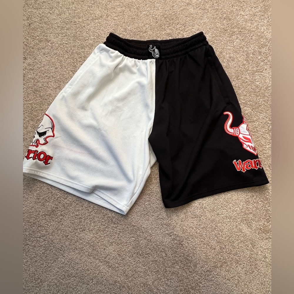 NWOT Vintage MMA Shorts Lg